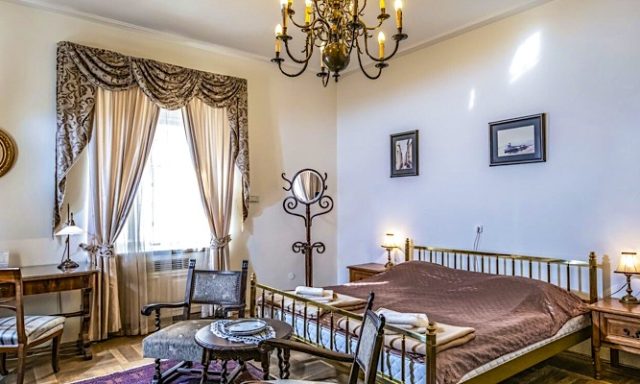 Akadémia Panzió-Budapest-67530