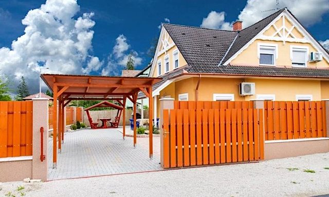 Berkes Nyaraló-Balatonkeresztúr-31024