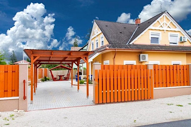 Berkes Nyaraló-Balatonkeresztúr-31024