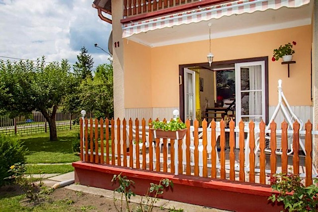 Bula Nyaraló-Balatonkeresztúr-31022