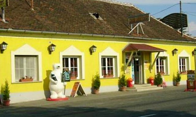Cafe Rick Kávéház és Panzió-Nádasd-42539