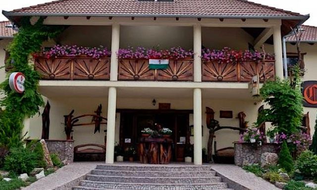 Camelot Club Hotel és Étterem-Vác-38392