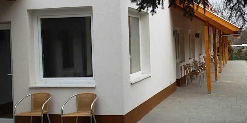 Czermann Holiday Inn-Oroszlány-42500