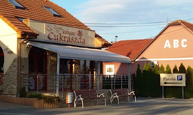 Dóra Kávézó és Panzió-Bócsa-42293
