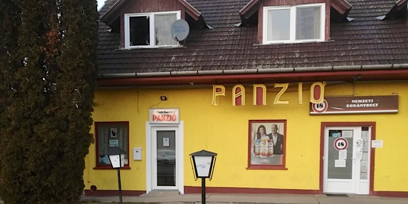 Fekete Macska Panzió-Tata-42314