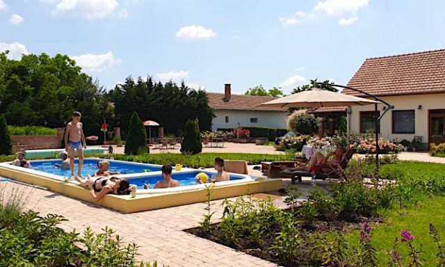 Fogadó a Suttogóhoz-Nagykörű-42649