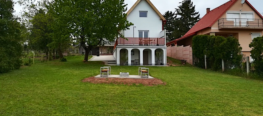 Kiss Kiadó Házikó-Csopak-31375