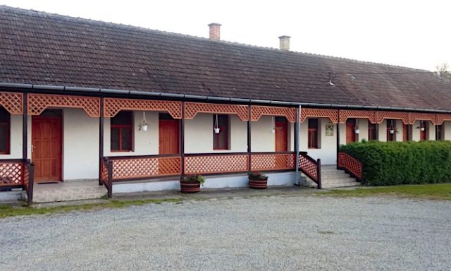 Kőbérc Panzió Üdülőházak Kemping és-Bózsva-42613