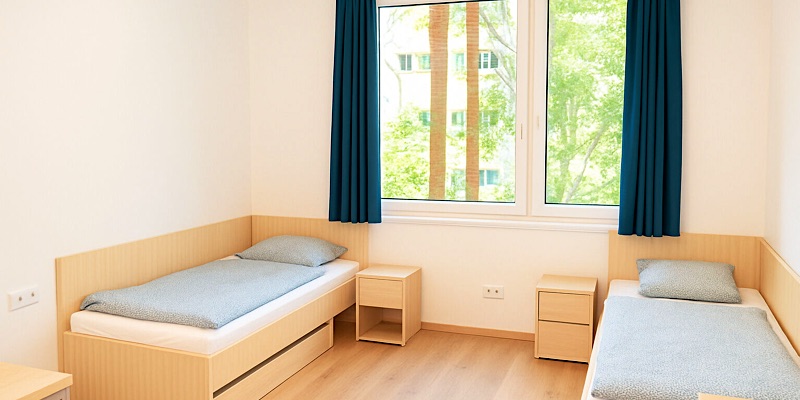 LOT Home-Budapest-78263