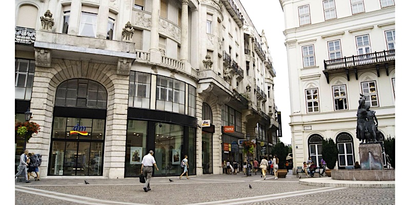 Lem Family Apartment-Budapest-35711