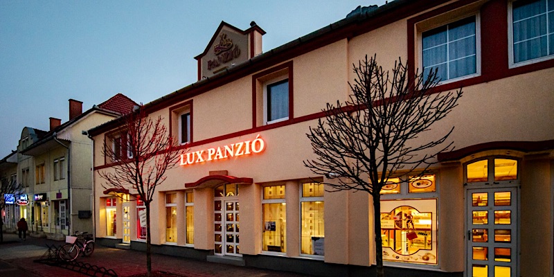 Lux Panzió-Szarvas-63873
