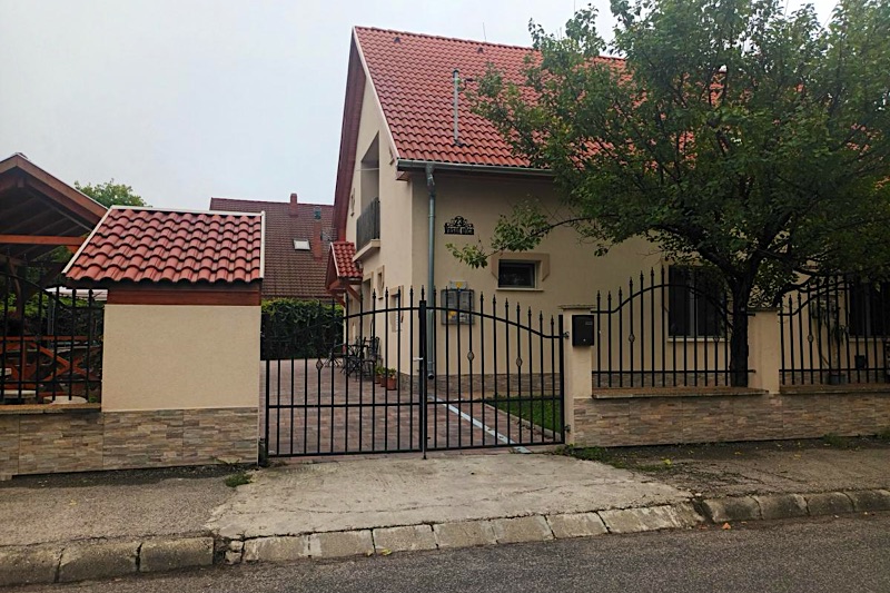 Napsugár Apartmanház-Balatonlelle-66949