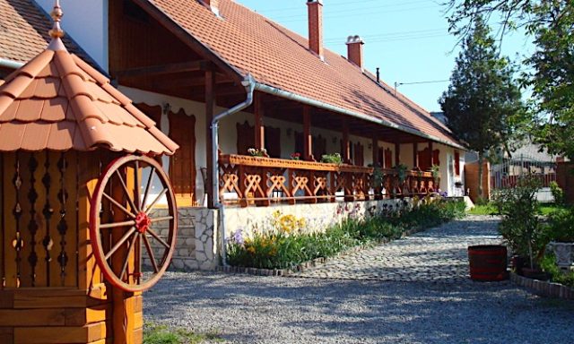 Ócsárdi Tópanzió-Ócsárd-42463
