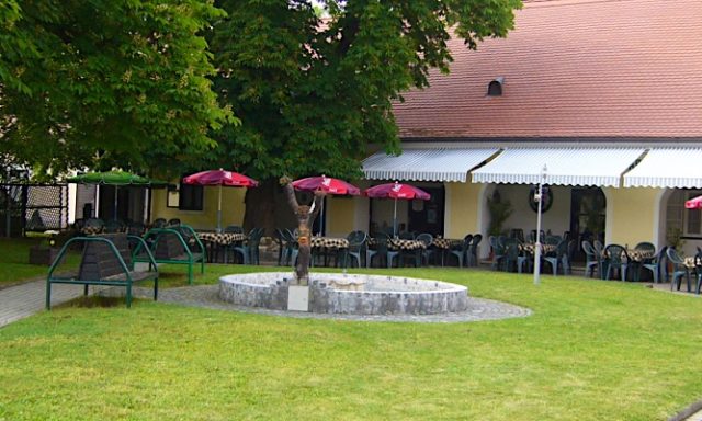 Párizsi Udvar Panzió és Étterem-Keszthely-34179