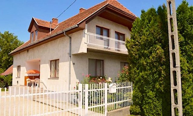 Rézi Nyaralóház-Balatonszárszó-31259