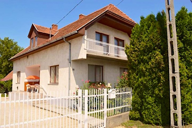 Rézi Nyaralóház-Balatonszárszó-31259