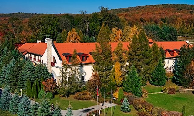 Szarvaskút Wellness Hotel és Kemencés Étterem-Zirc-38511