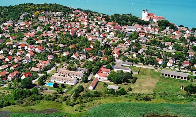 The Houses of History-Tihany-41579