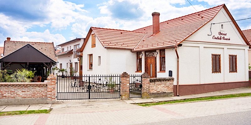 Urszics Családi Panzió-Villány-42343