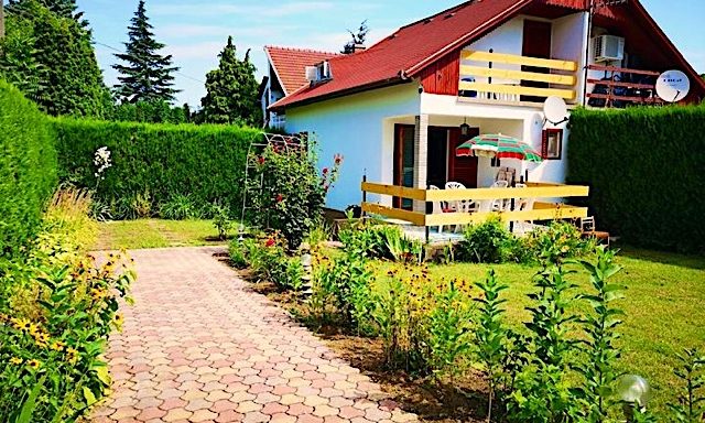 Vakáció Nyaralóház-Balatonlelle-28901