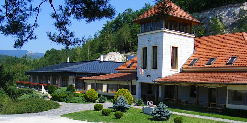 Zempléni Fehér Szikla Turisztikai Központ-Füzérkomlós-42385