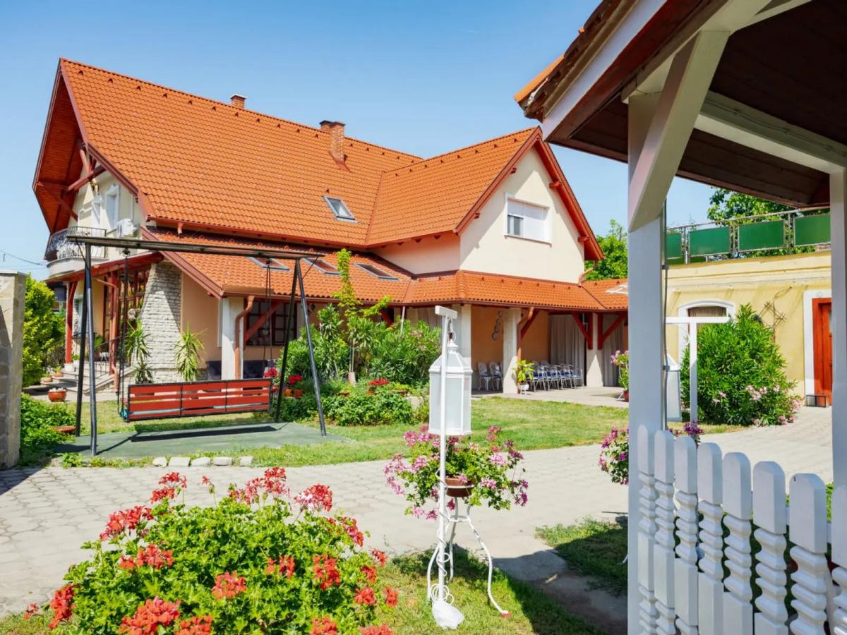 Hársfa Apartman-Balatonberény-80463